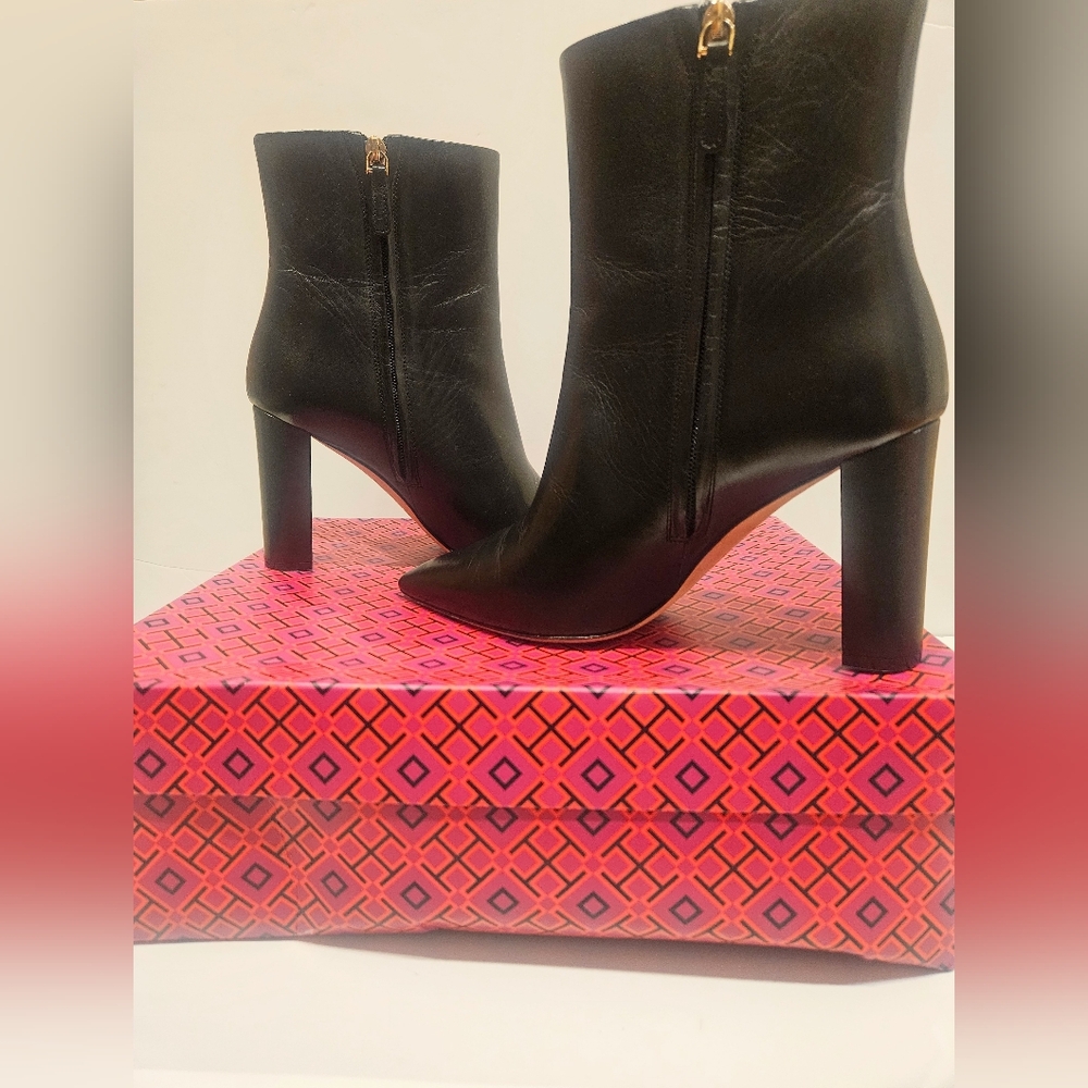 Tory Burch Black Penelope Pointed-Toe Calf Leather Ankle Booties 9.5 - Picture 3 of 9